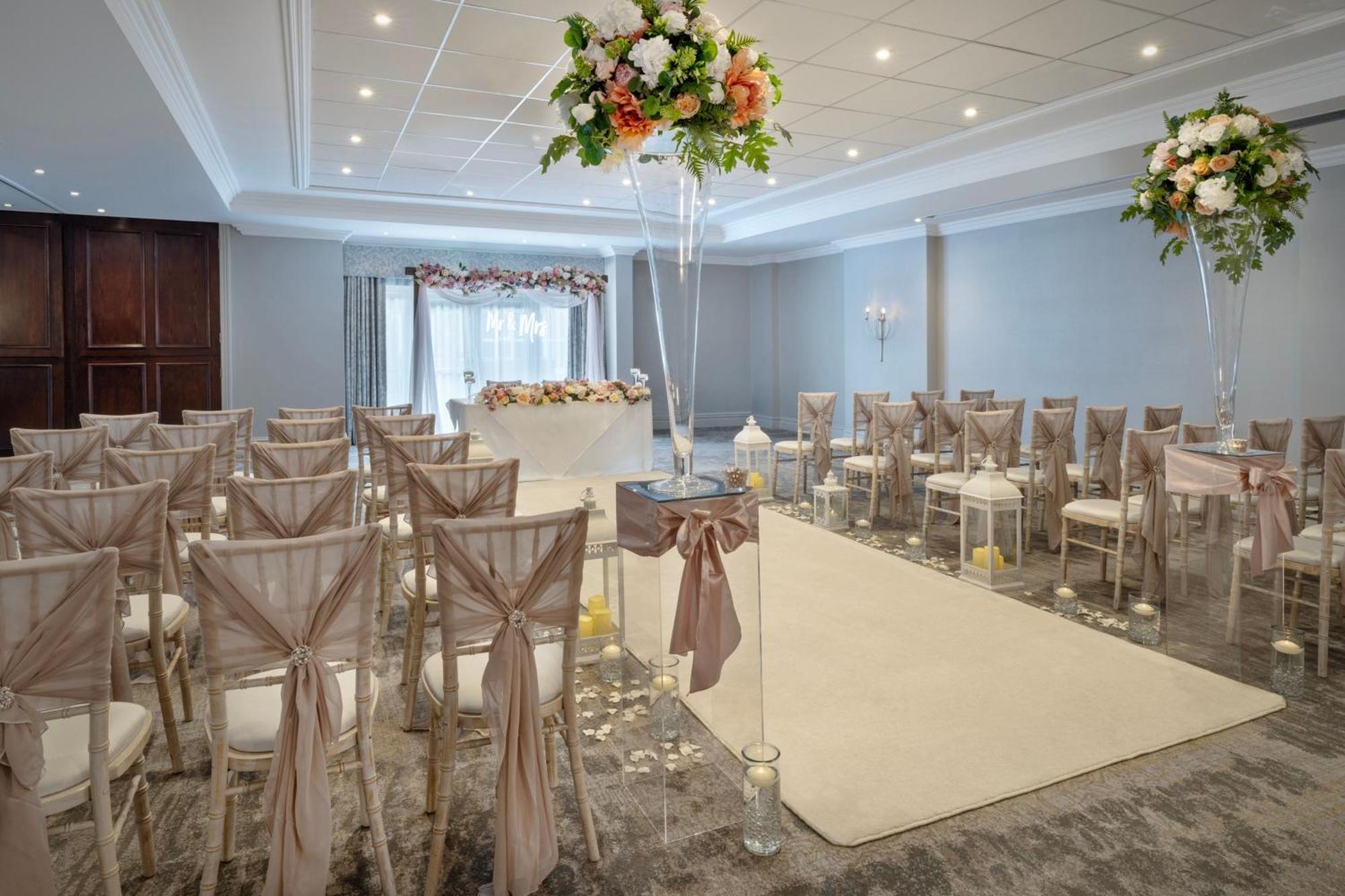 Delta Hotels By Marriott Worsley Park Country Club Екстер'єр фото