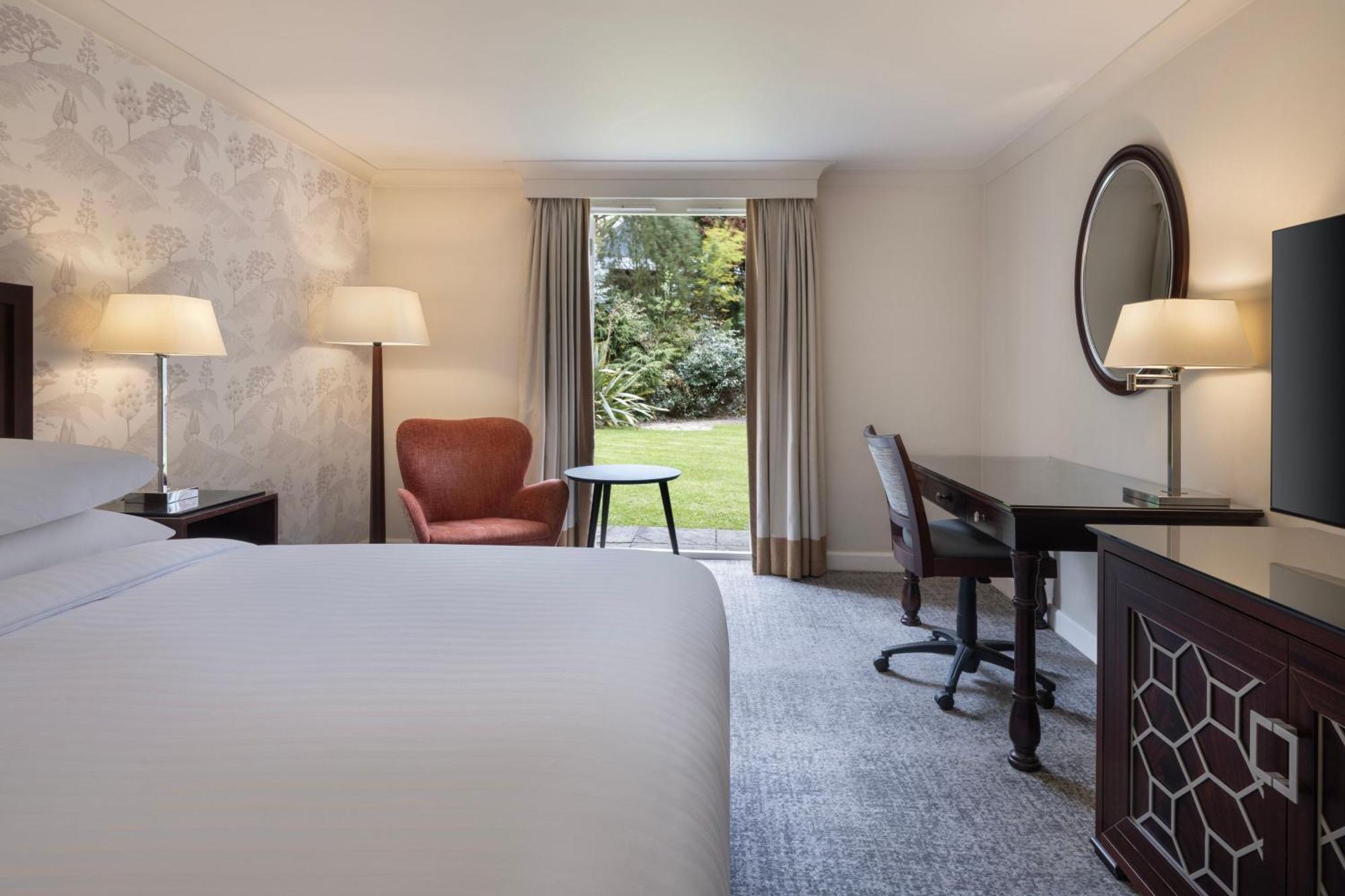 Delta Hotels By Marriott Worsley Park Country Club Екстер'єр фото