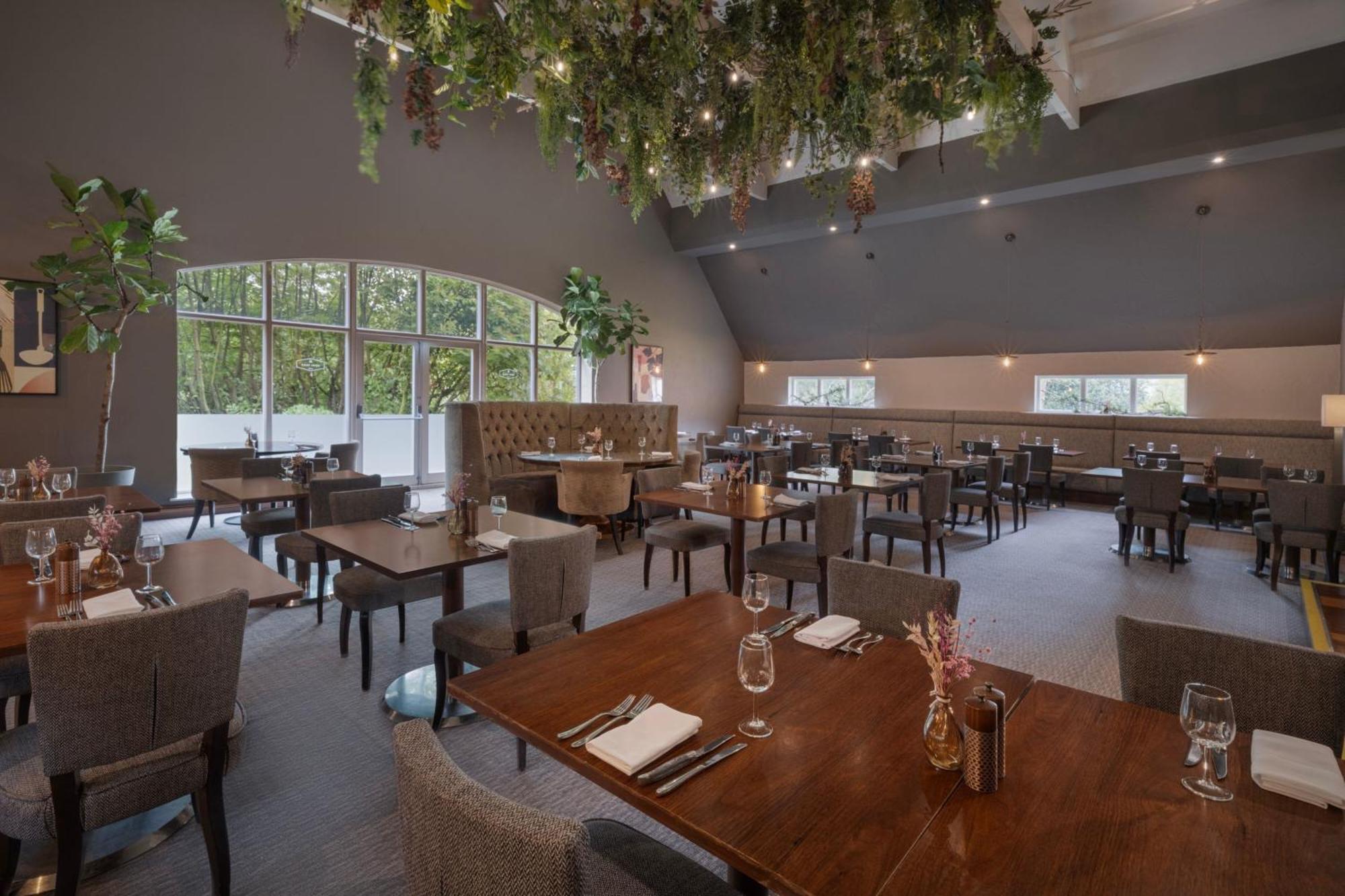 Delta Hotels By Marriott Worsley Park Country Club Екстер'єр фото