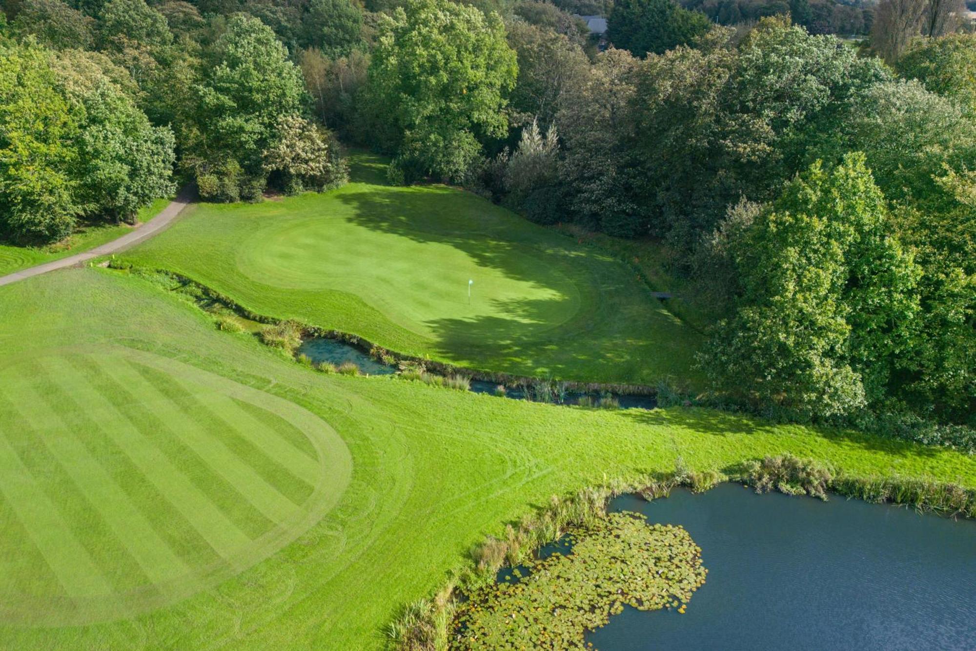 Delta Hotels By Marriott Worsley Park Country Club Екстер'єр фото
